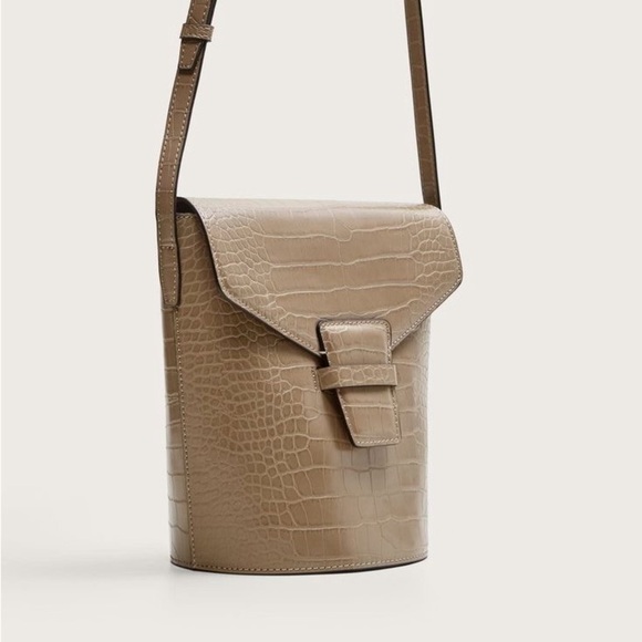 MANGO Bucket Bag - Picture 7 of 8